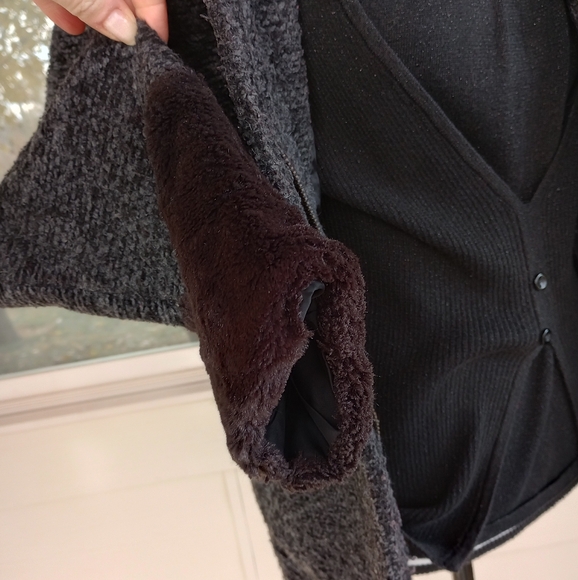 BKE Outwear The Buckle Black Gray Faux Fur Marled Peacoat Style Jacket Size S - Picture 14 of 16